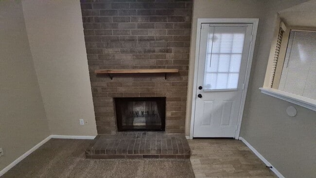 Building Photo - 6314 Cambridge Dr