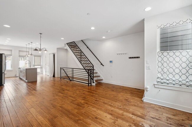 Building Photo - 2318 E Susquehanna Ave