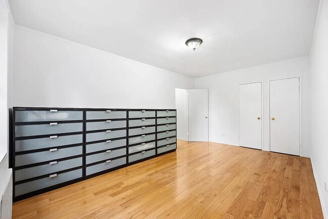 Building Photo - 2331 Ocean Ave