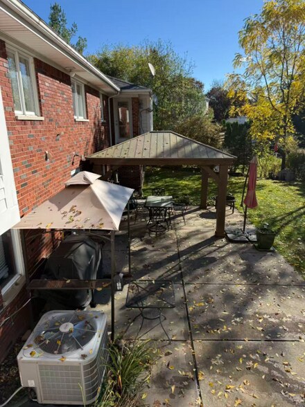 Building Photo - 2888 Colonial Way