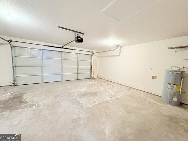 Building Photo - 102 Natures Bounty Trail