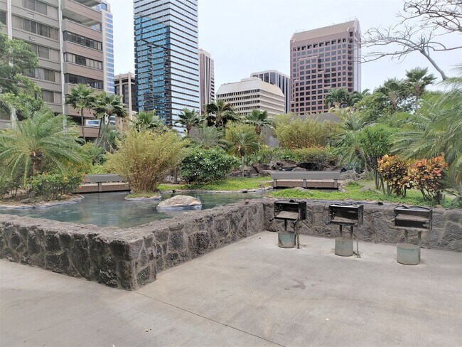 Building Photo - 1255 Nuuanu Ave