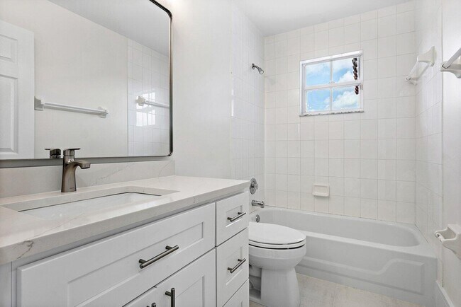 Building Photo - 20321 Hacienda Ct