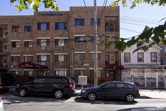 Building Photo - Ryan’s express