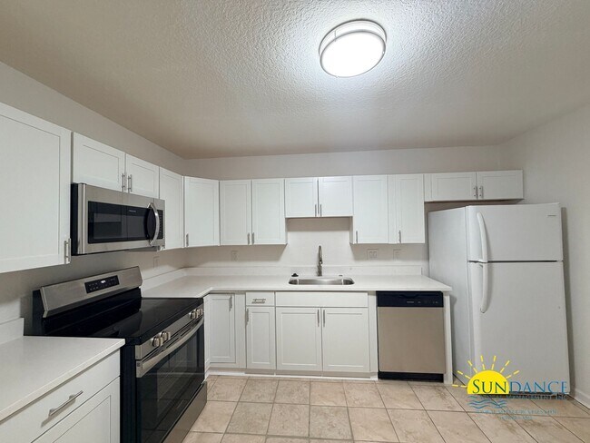 Building Photo - Charming 2 Bedroom Unit in Milton Heights!