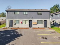 Building Photo - Olympia Townhouses - 211 Pattison