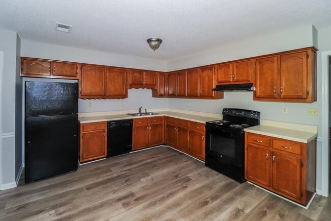 Building Photo - 8257 River Creek Cove