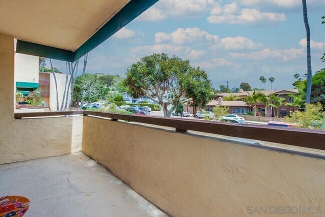 Building Photo - 6333 La Jolla Blvd