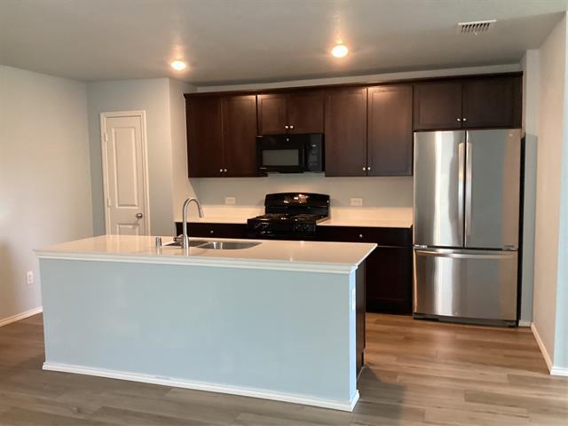 Building Photo - 14604 Camino Real Dr