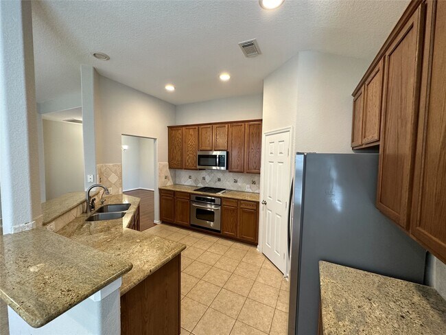 Building Photo - 20115 Monarda Manor Ct