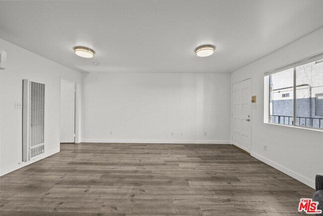 Building Photo - 14333 Haynes St