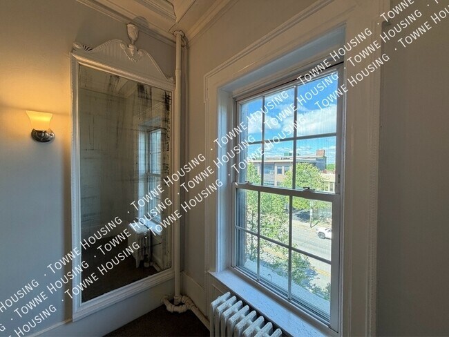 Building Photo - 479 Delaware Ave
