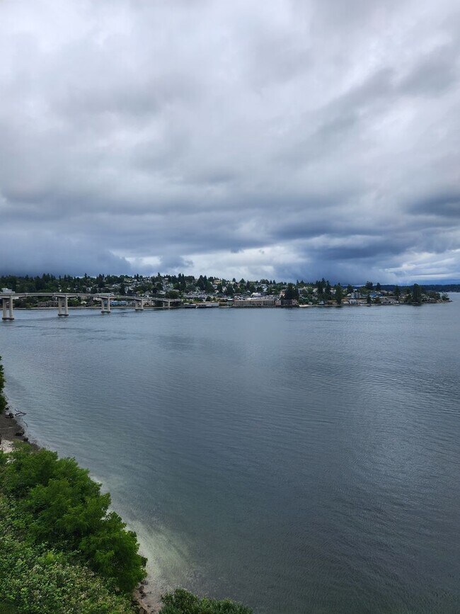 Building Photo - Washington Ave #306