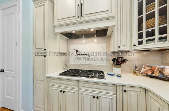 Building Photo - 6573 Wakefalls Dr