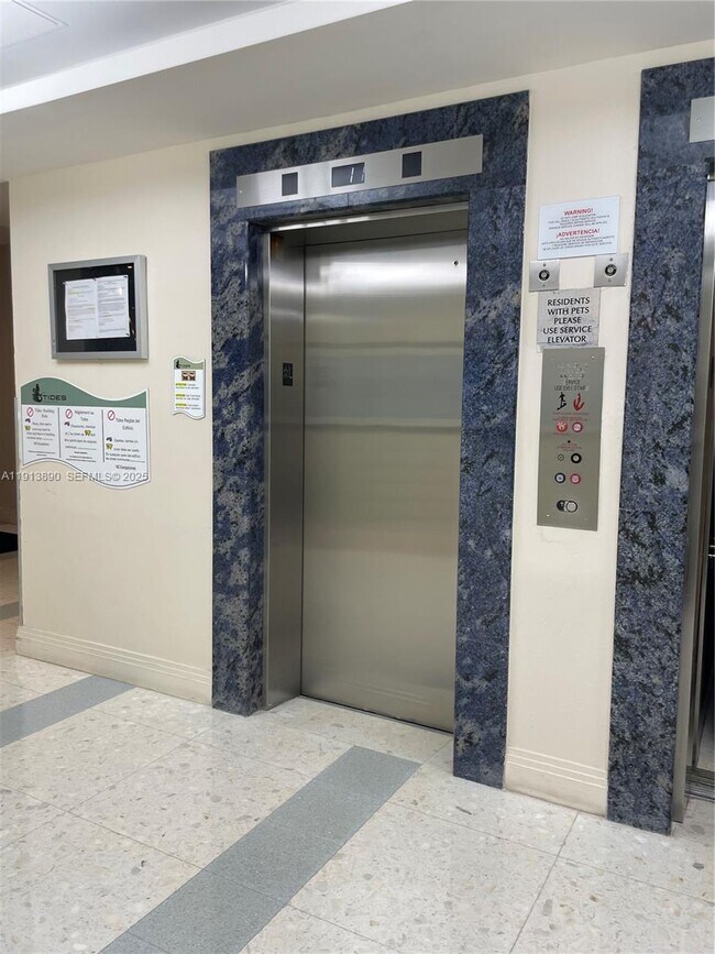 Building Photo - 3801 S Ocean Blvd