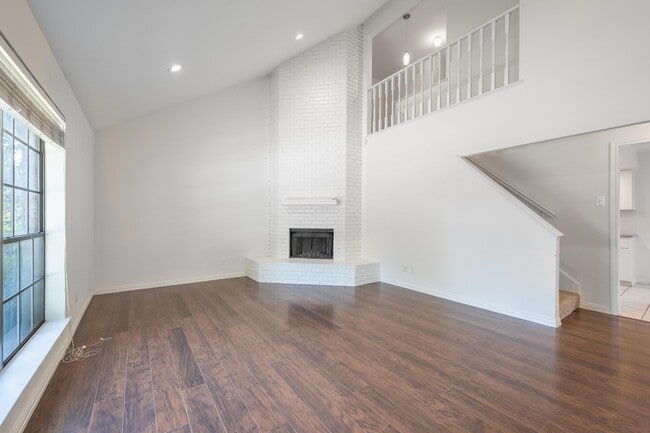 Building Photo - 9348 Highedge Cir