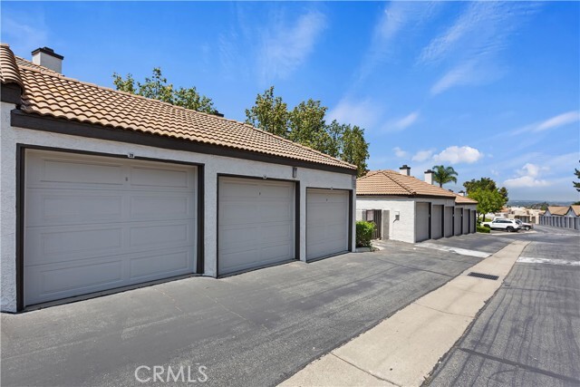 Building Photo - 13133 Le Parc Blvd