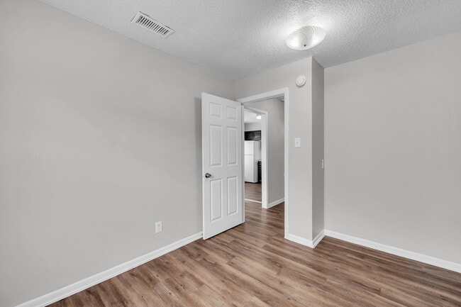 Building Photo - 216 W Avenue G