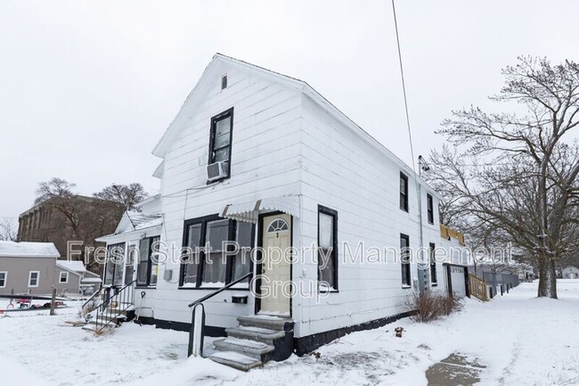 Building Photo - 1144 First Street