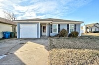Building Photo - 3 Bed, 2 Bath Home Near UCO and Hafer Park