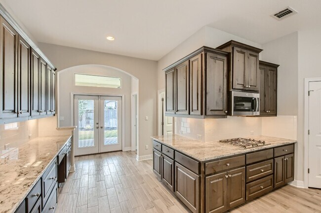 Building Photo - 764 Bonnet Blvd