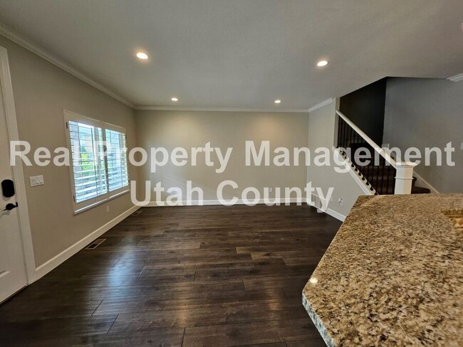 Building Photo - 950 N 940 W