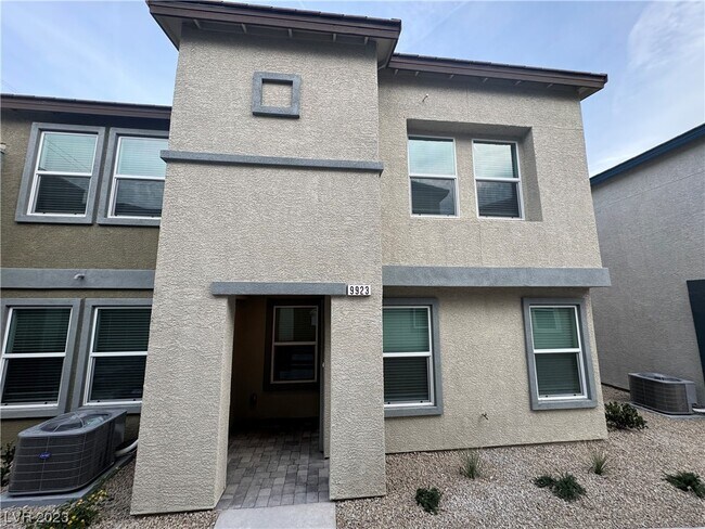 Building Photo - 9923 Florence Hills St