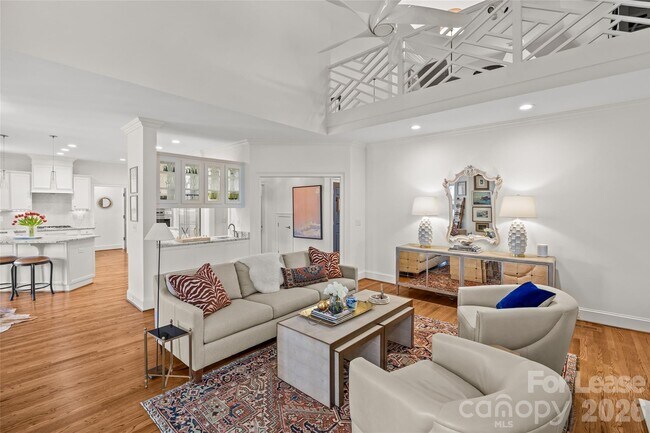 Building Photo - 5202 Carmel Club Dr