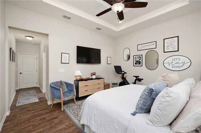 Building Photo - 18 Windsor St