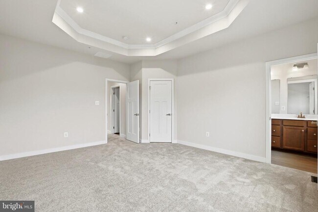 Building Photo - 9623 Tall Oaks Rd