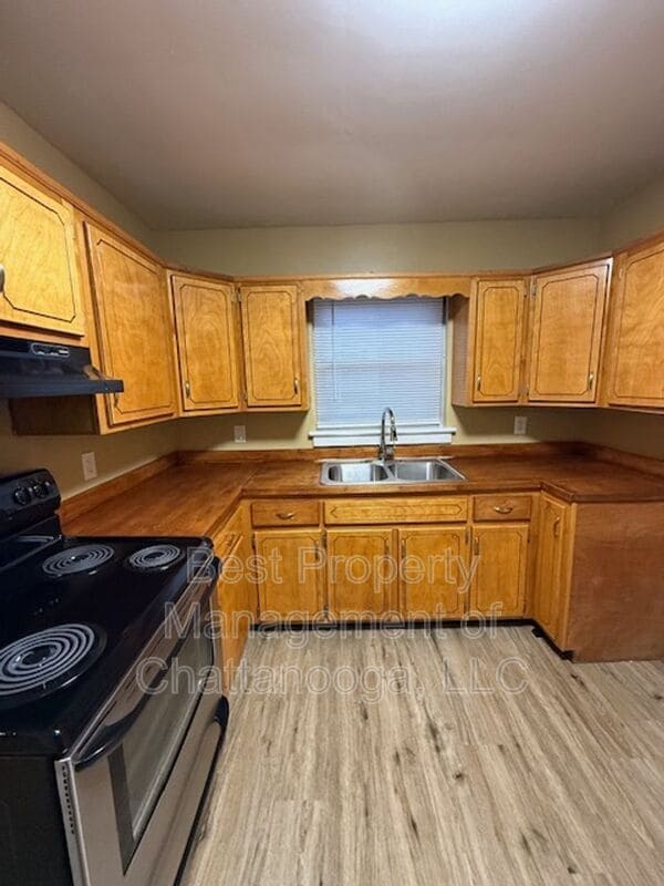 Building Photo - 3009 St Paul St