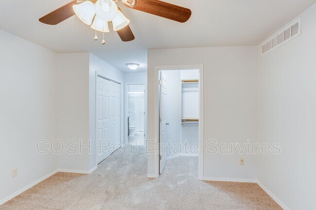 Building Photo - 1046 E Karla Ct