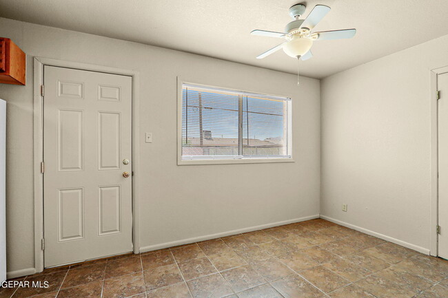 Building Photo - 4948 Aiken Ln