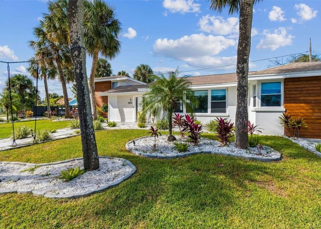 Building Photo - 760 Bohenia Cir S
