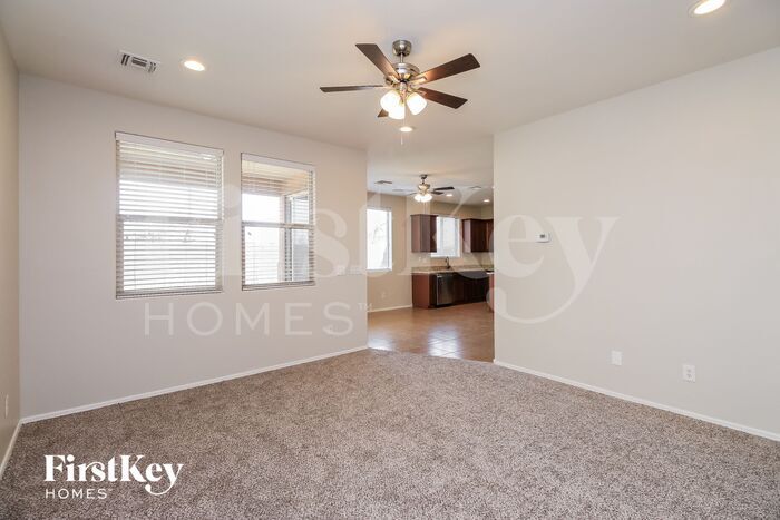 Building Photo - 31229 N Cavalier Dr