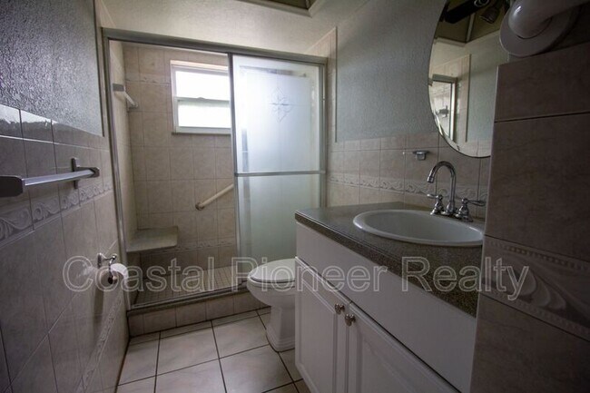 Building Photo - 10760 62nd Ave N