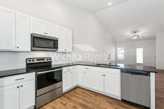 Building Photo - 1867-1867 S Hickory Creek Ct