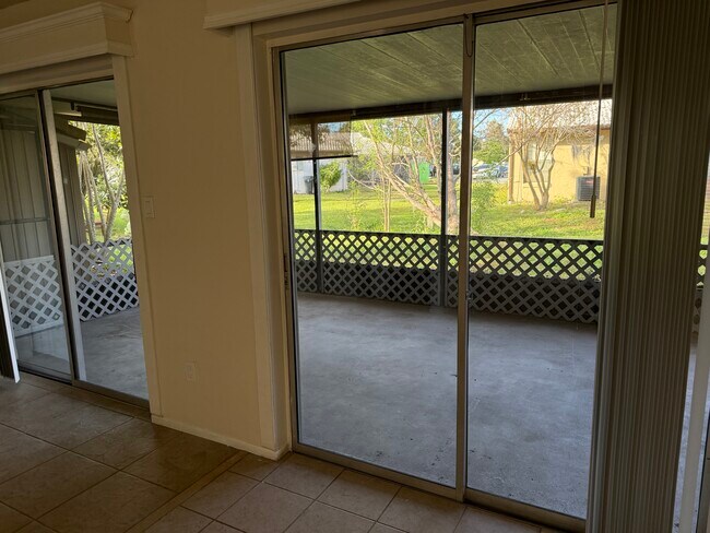 Building Photo - 10859 Wilderness Ct