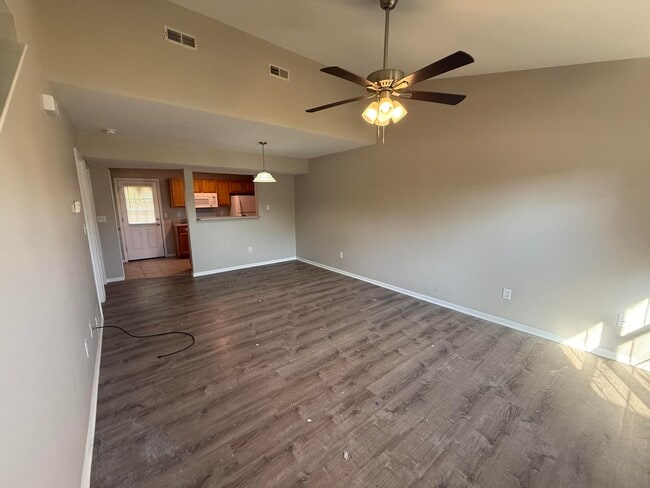 Building Photo - 1407 Greensboro Dr