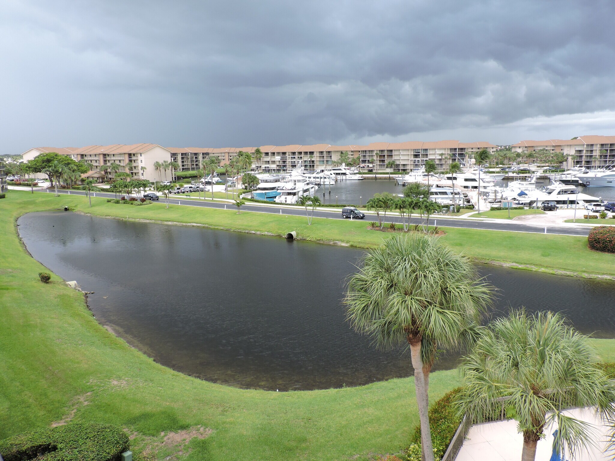 Building Photo - 701 Seafarer Cir
