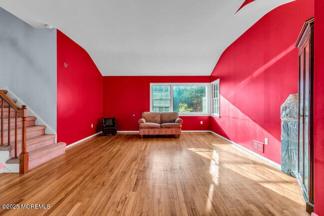 Building Photo - 260 Howard Ave