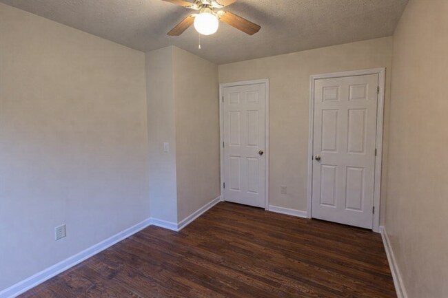 Building Photo - 2803 Marco Dr NW