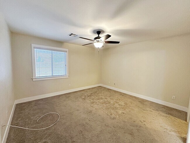 Building Photo - SINGLE STORY 3 BEDROOM HOME IN HENDERSON