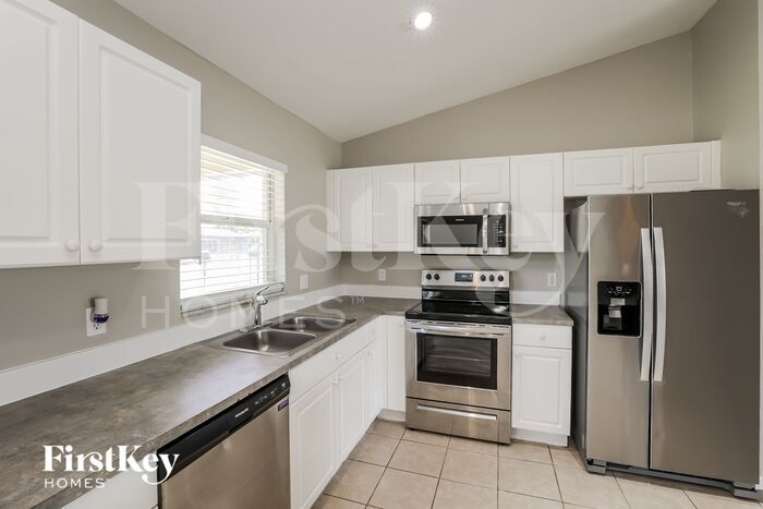 Building Photo - 218 Blackstone Dr