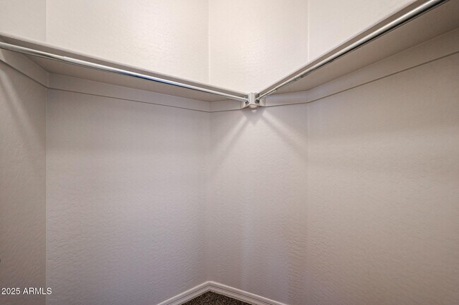 Building Photo - 3535 S Jasmine Dr