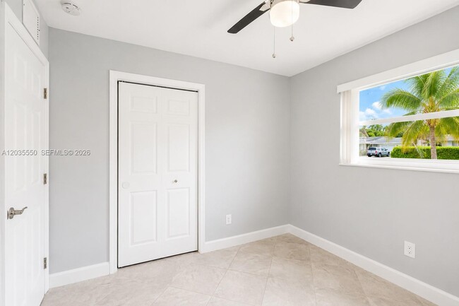 Building Photo - 6255 SW 62nd Ct