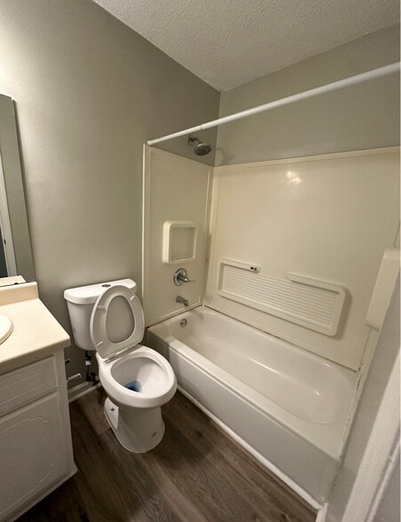 Building Photo - 5113 Ortega Cir NW