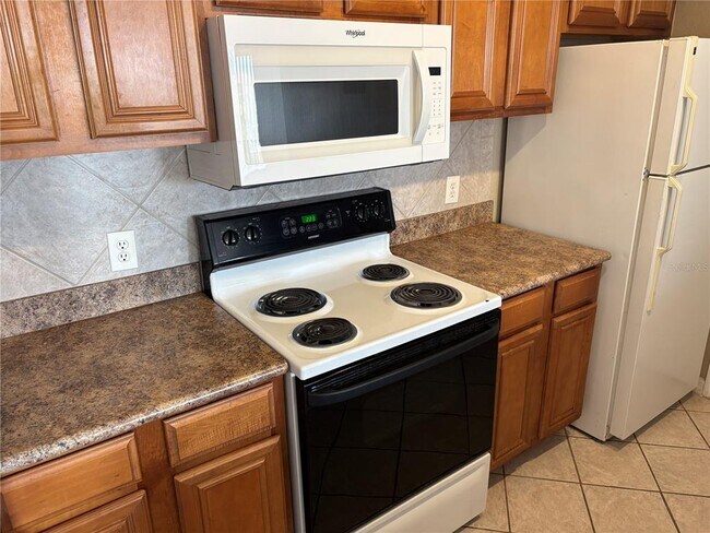 Building Photo - 6177 Metrowest Blvd