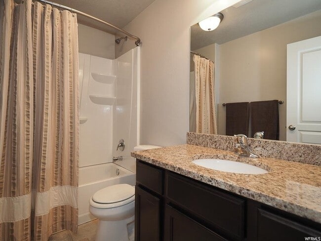Building Photo - 1646 Venetian Way