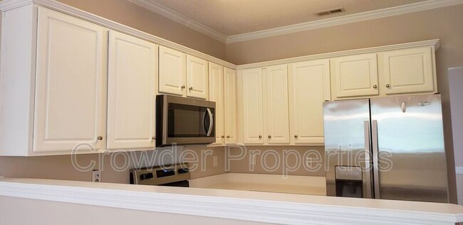 Building Photo - 10811 Wyndham Pointe Dr
